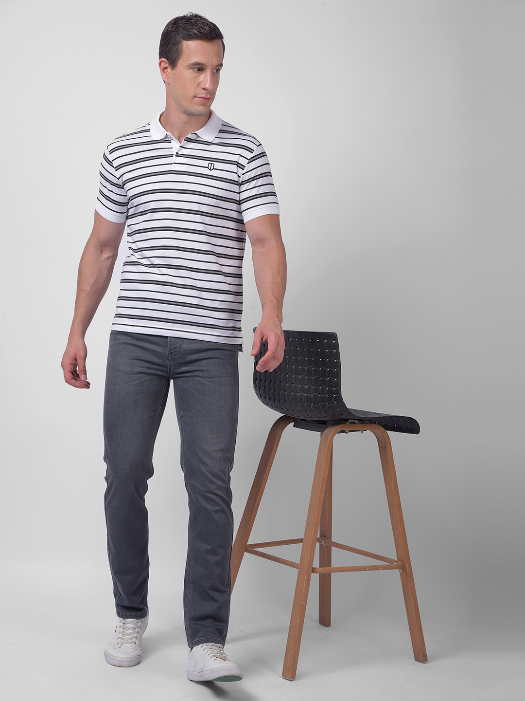 Numero Uno Men Dark Grey Slim Fit Sustainable Jeans